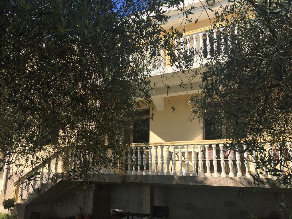 Apartment Spuza ウルツィニ エクステリア 写真