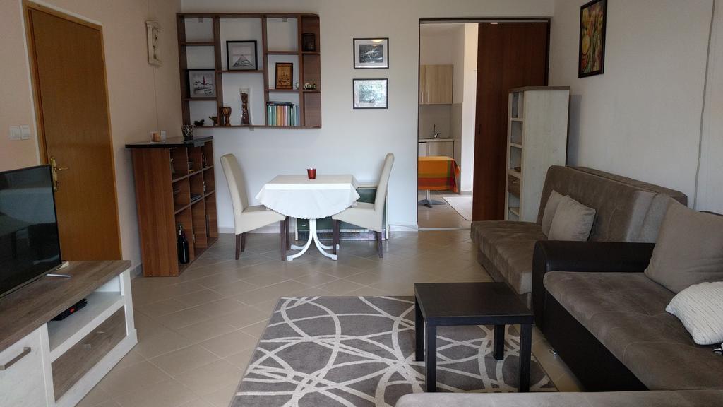 Apartment Spuza ウルツィニ エクステリア 写真